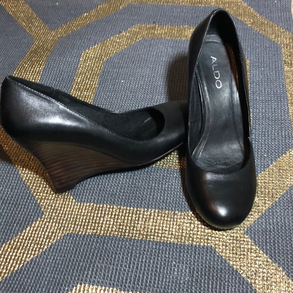 Aldo black wedge 🎩